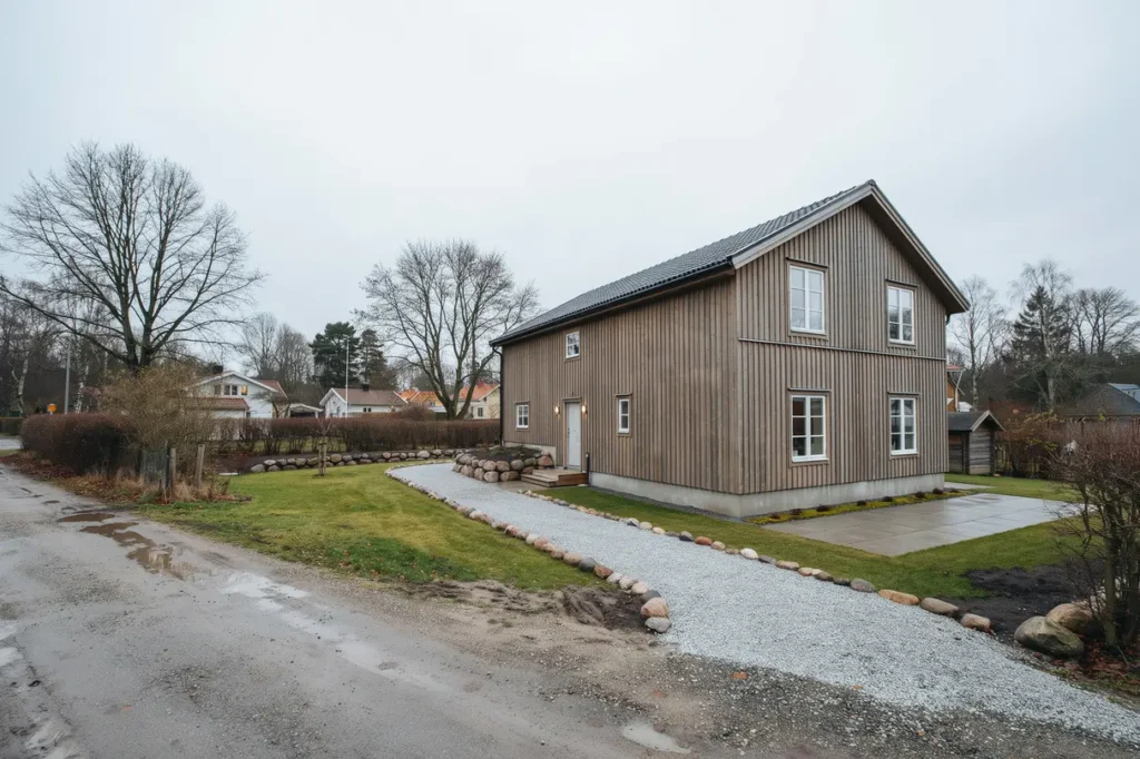 planera tomtplanering runt huset niv er lutningar och ytor som fungerar ret om